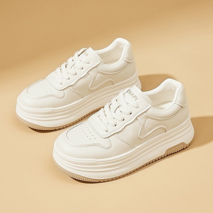 Damen Plateau Sneaker Mit Gepolsterter Sohle Sportlich Modern - BerlinGlamour