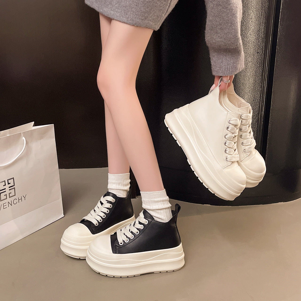 Damen Plateau Sneaker Hochschuh mit 3-farbiger Sohle Modisch