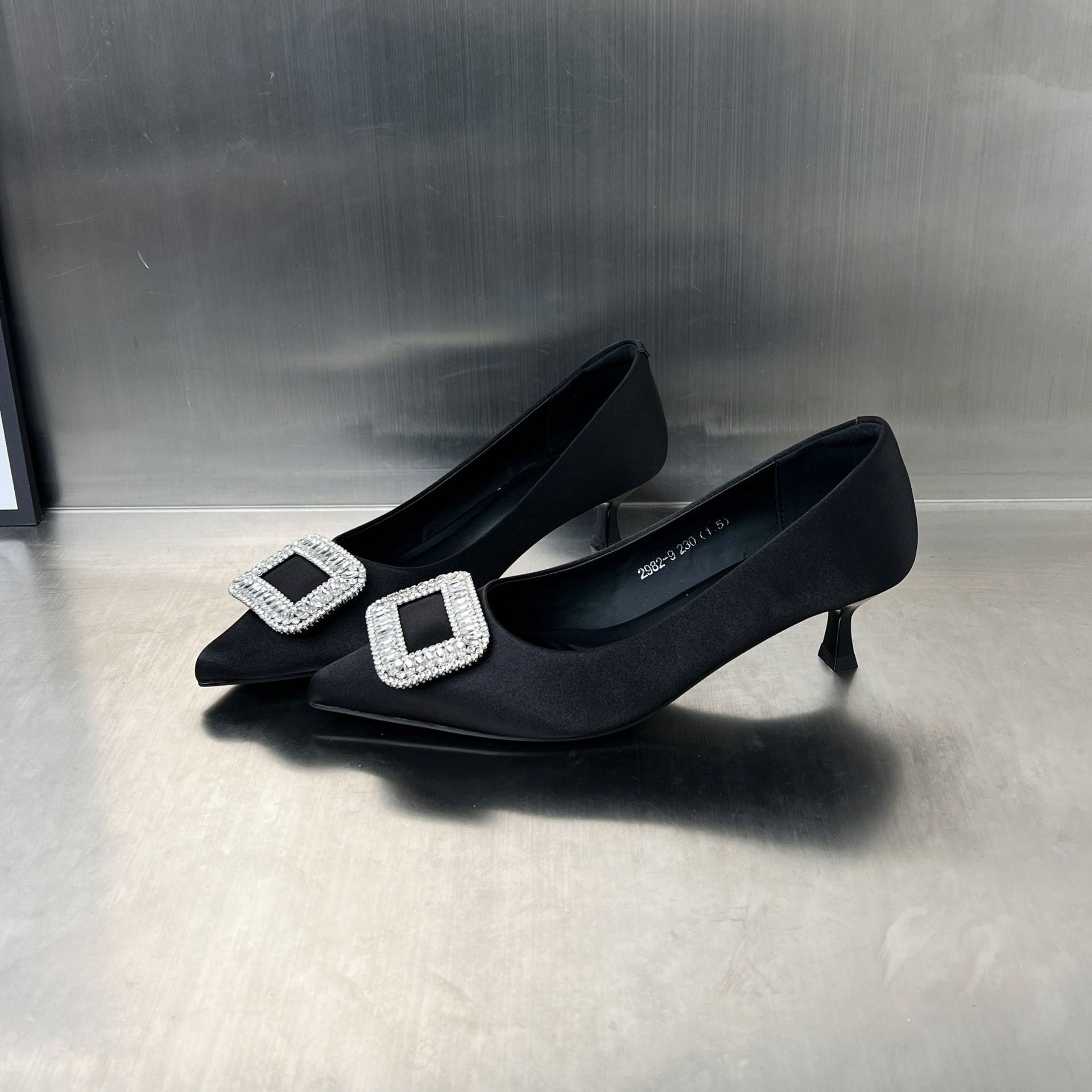 Damen Pumps Hochhackig mit Strass Buckle Elegant - BerlinGlamour