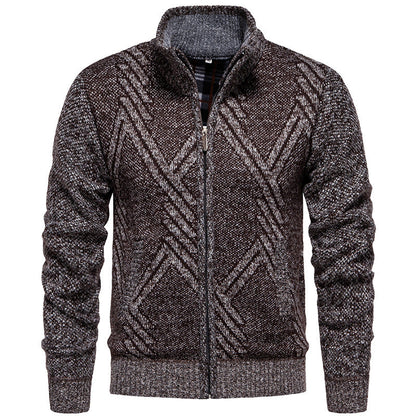 Herren Strickjacke Modern mit Mikrofon und Lautsprecher.