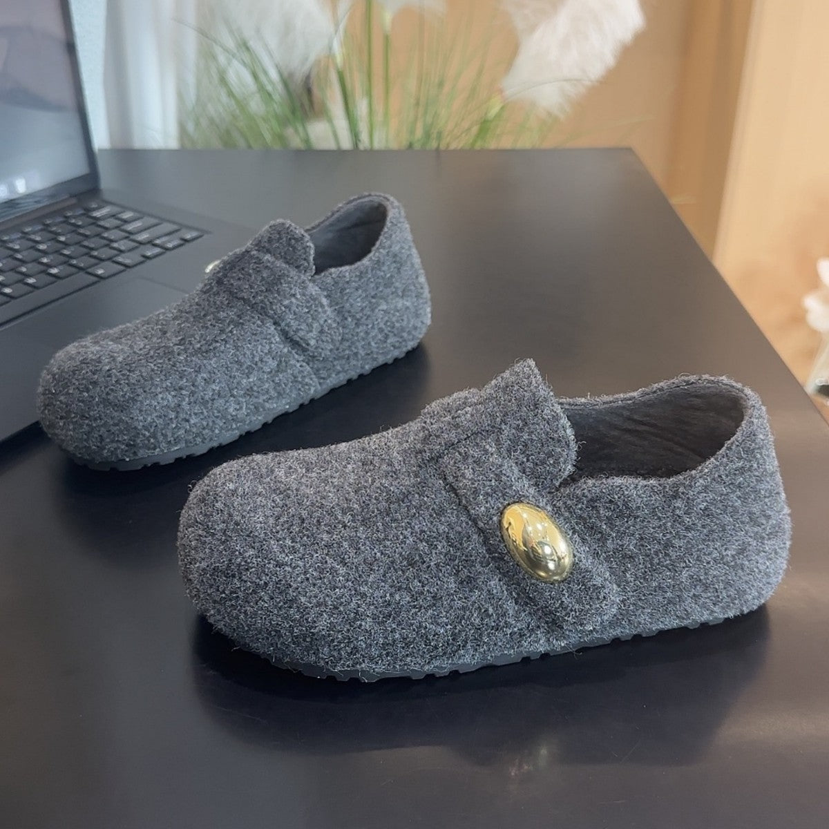 Damen Filzhausschuhe Weich Warm mit Knopfverschluss