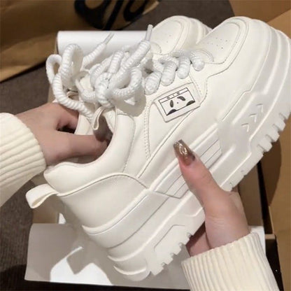 Damen Sneaker Hoch modisch mit dicker Sohle und elastischen Schnürsenkeln