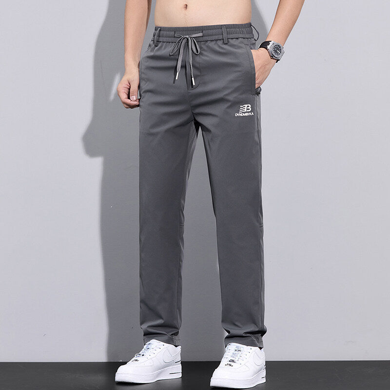 ein Beispiel für einen E-Commerce-Produktitel auf Deutsch: Sportliche Freizeithose mit verstellbarem Kordelzug