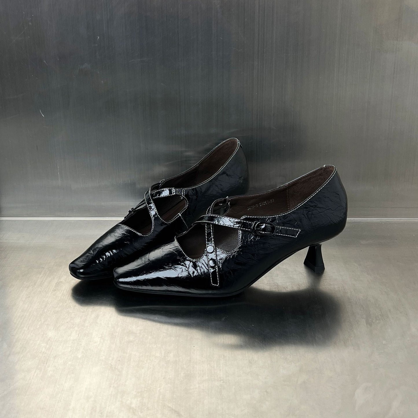 Damen Ballerina Schuhe Elegante Glänzend Mit Verstellbarem Riemen - BerlinGlamour