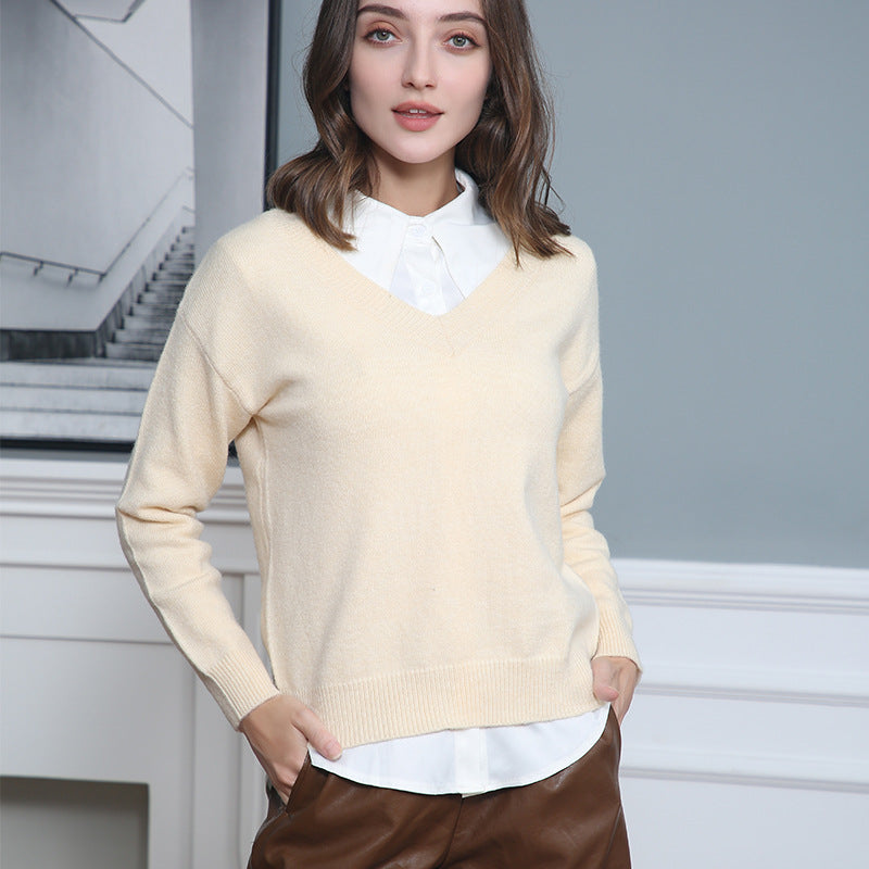 Damen Strickpullover V-Ausschnitt Weich Wollig Elegante Qualität - BerlinGlamour