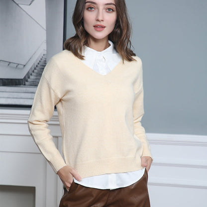 Damen Strickpullover V-Ausschnitt Weich Wollig Elegante Qualität - BerlinGlamour