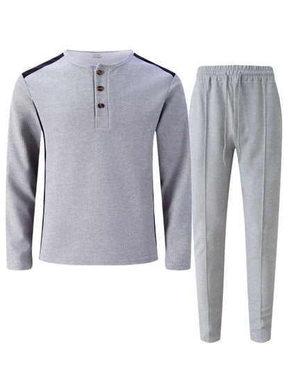 Herren Freizeitanzug mit Henley-Oberteil und Jogginghosen Modern