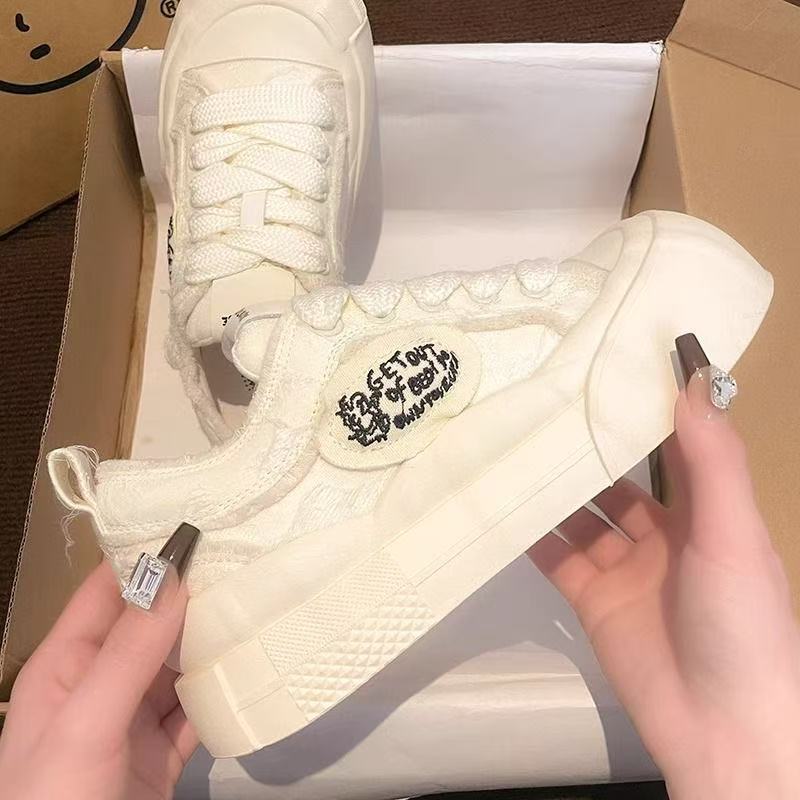 Damen Sneaker Bequem Sportlich mit Robusten Sohlen - BerlinGlamour
