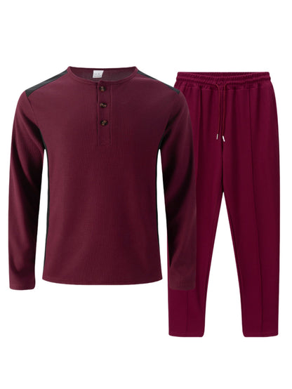 Herren Freizeitanzug mit Henley-Oberteil und Jogginghosen Modern