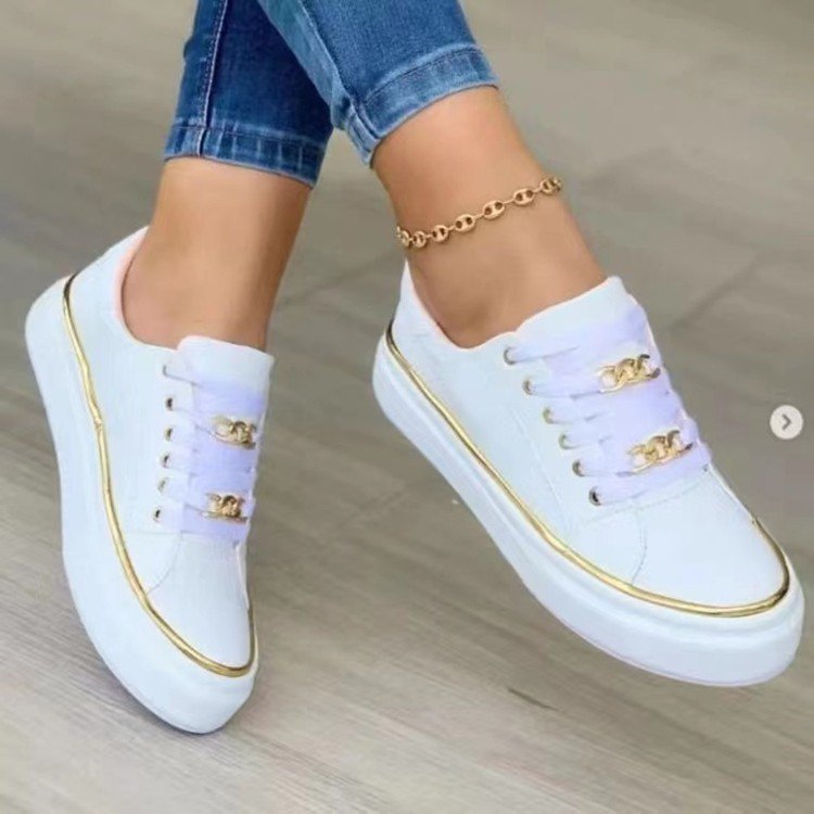 Damen Sneaker Satin Obermaterial Elegantes Design Gold - BerlinGlamour