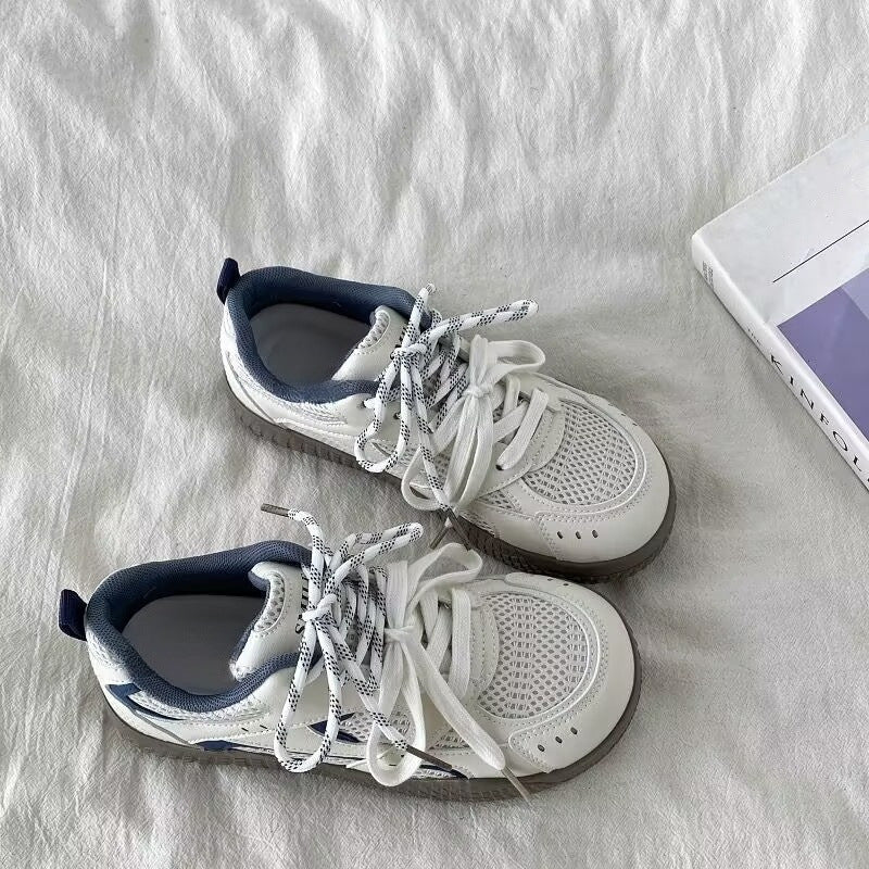 Damen Sneaker Atmungsaktiv mit Dämpfung und Schnürsystem - BerlinGlamour