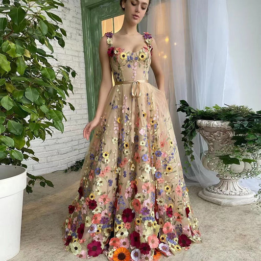 Elegantes Damenkleid mit Floralem Muster und Taillengürtel - BerlinGlamour