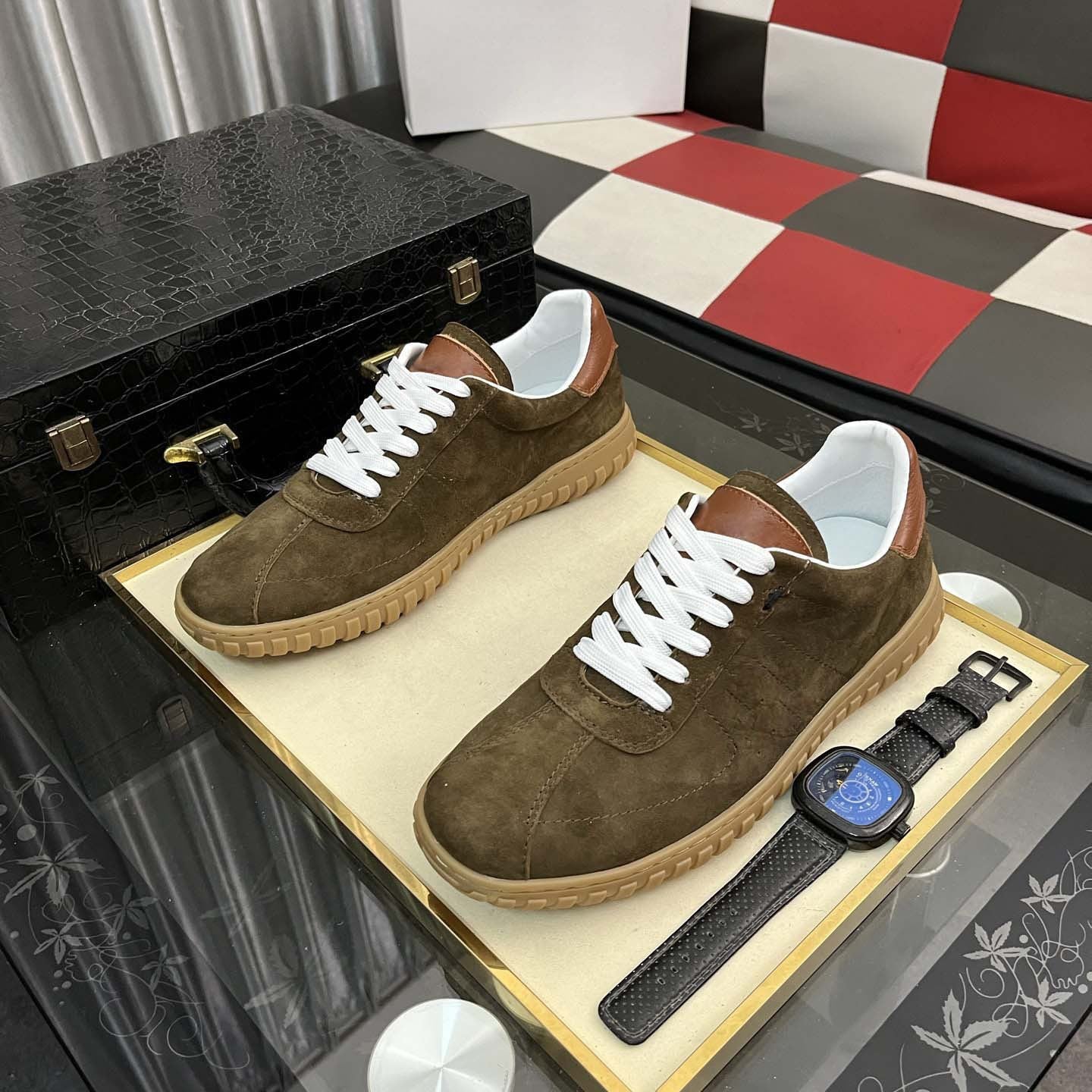Damen Sneaker Sportlich Weich Wildleder Elegante Leder Akzente