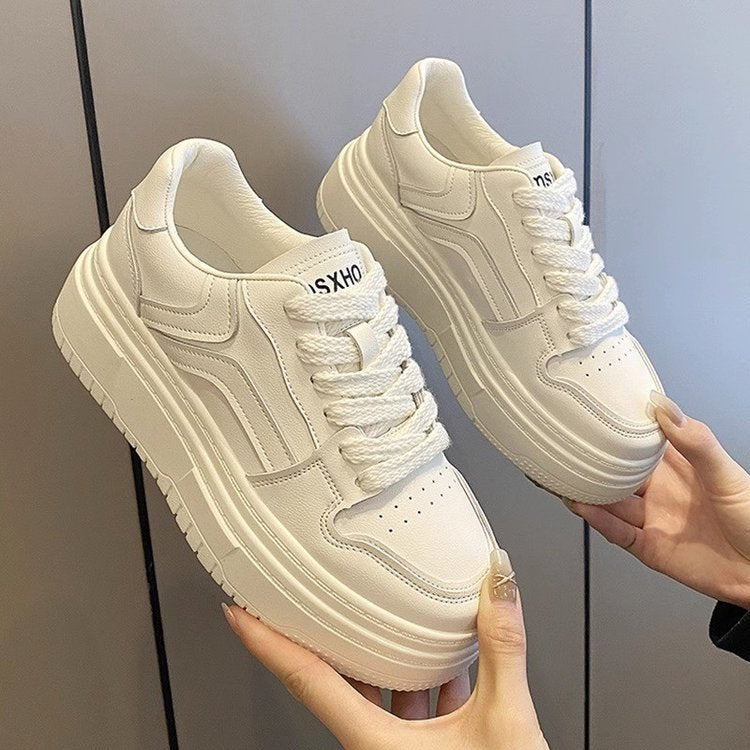 Damen Sneaker Plateau Komfortabel Weich mit Kontrastdetails