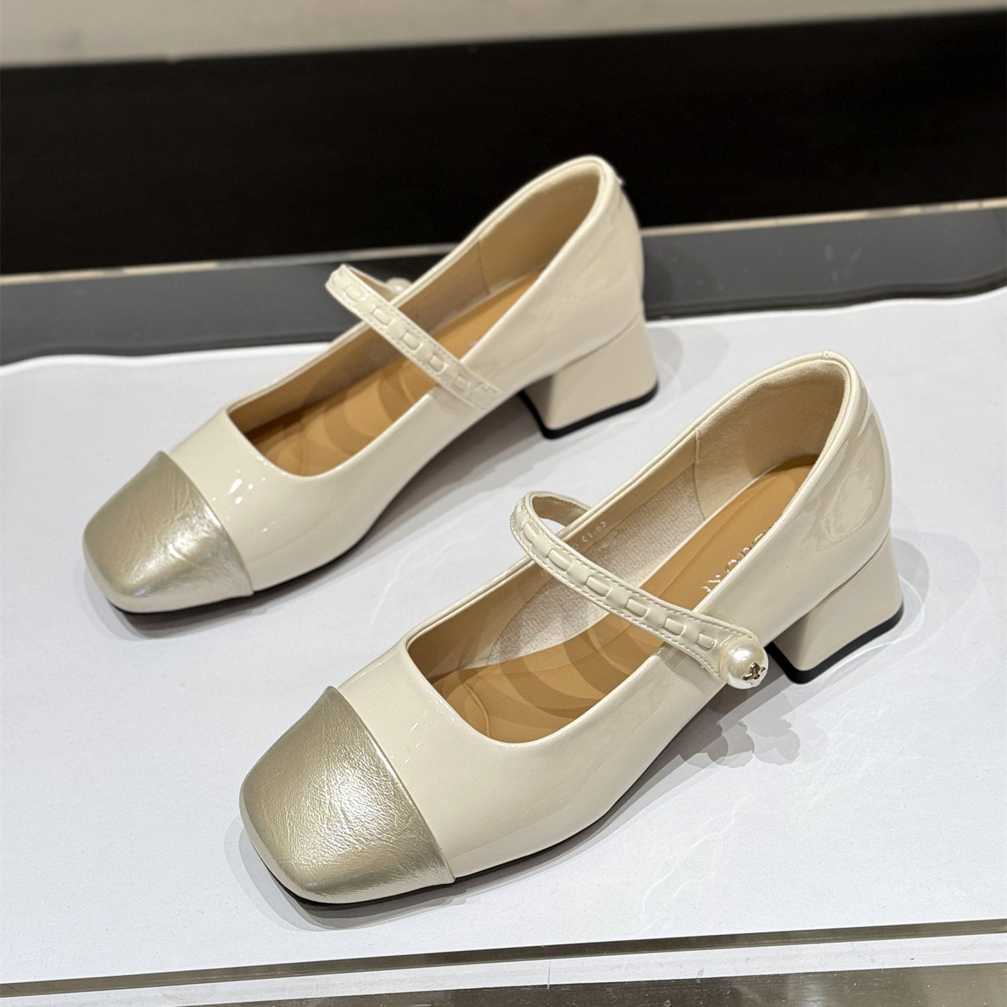Damen Schuhe Mary Janes Elegante Riemen Glänzend