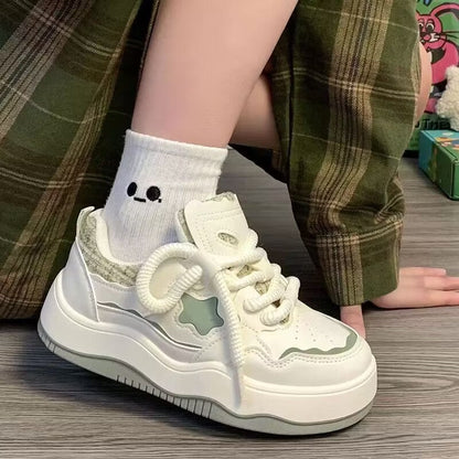 Damen Sneaker Plattform Schuhe mit Sternen Moderne Mode - BerlinGlamour