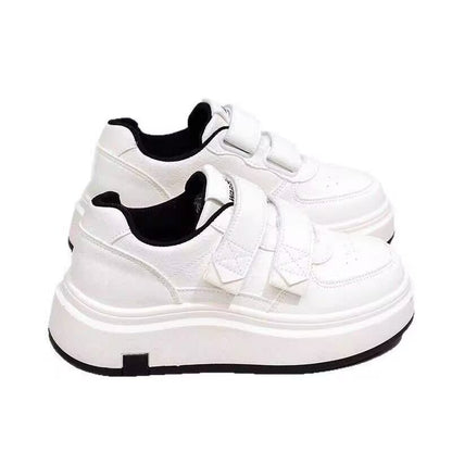 Damen Sneaker Sportlich Weite Sohle Elegantes Design