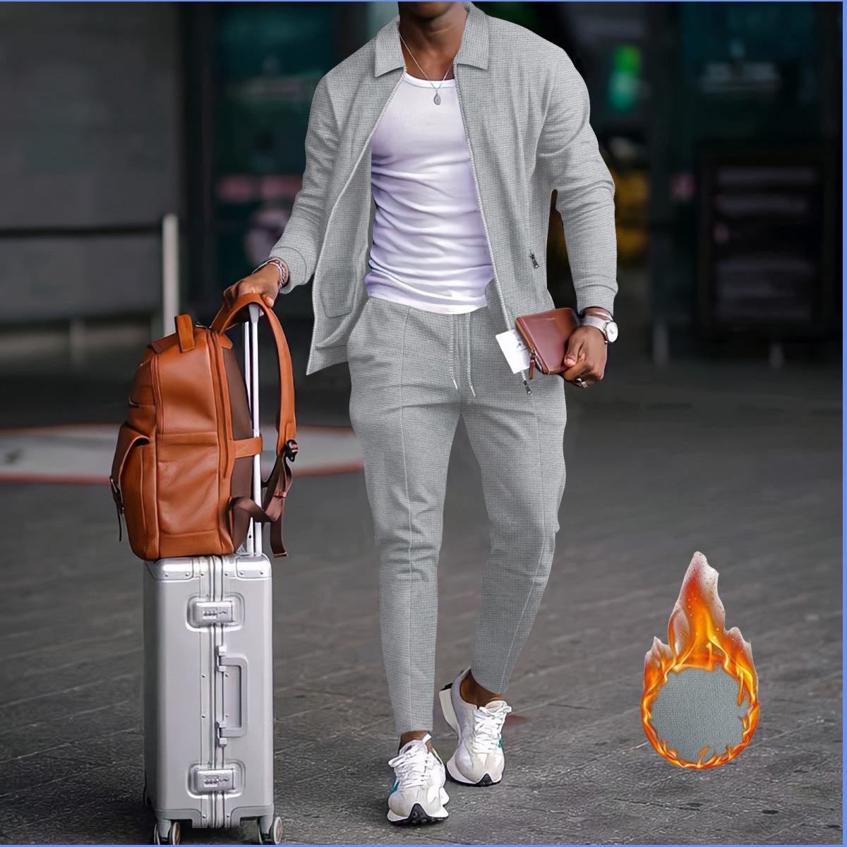 Für eine Online-Shop-Beschreibung könnte man sagen: Moderne Reisedecknjacke mit funktionalen Taschen und elastischem Bund, perfekt für den modischen Reisenden. 

Oder man könnte auch