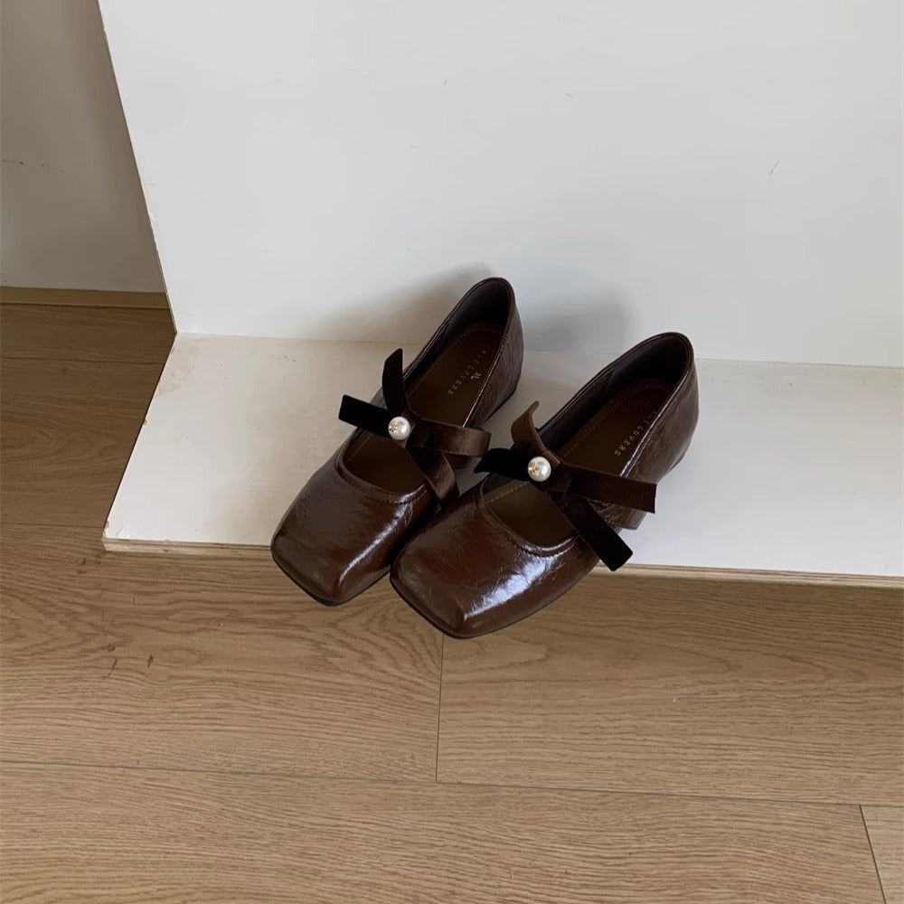 Damen Slipper Elegante Schleife Perl Detail