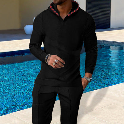 ein Beispiel für einen Titel: Sportlicher Herren Hoodie mit Karodetails und passtgenauen Jogginghose BerlinGlamour