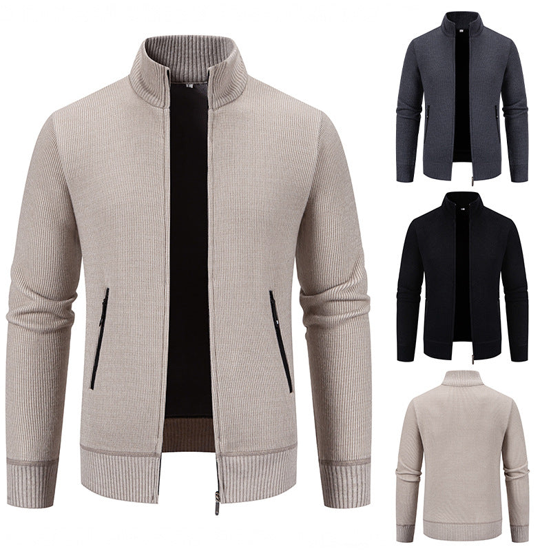 Herren Strickjacke Modern mit hohem Kragen und Reißverschlusstaschen - BerlinGlamour