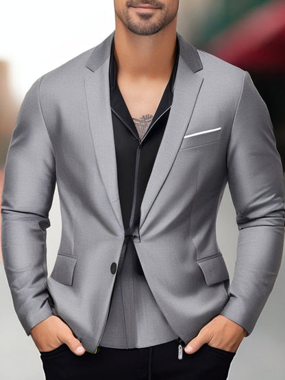 Ein eleganter und stilvoller Blazer mit farblich abgesetztem Revers Berlin-Glamour.