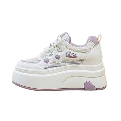 Damen Sneaker Plateau Modell mit Herzmuster Atmungsaktiv