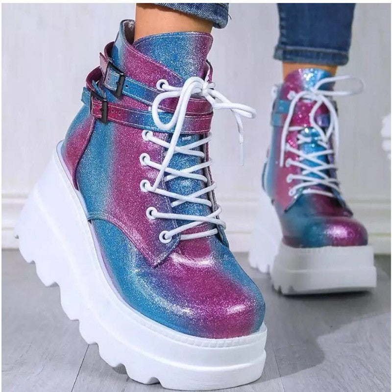 Damen Plateau-Stiefel Schnallen-Design Höhe Reißverschluss Schwarz - BerlinGlamour