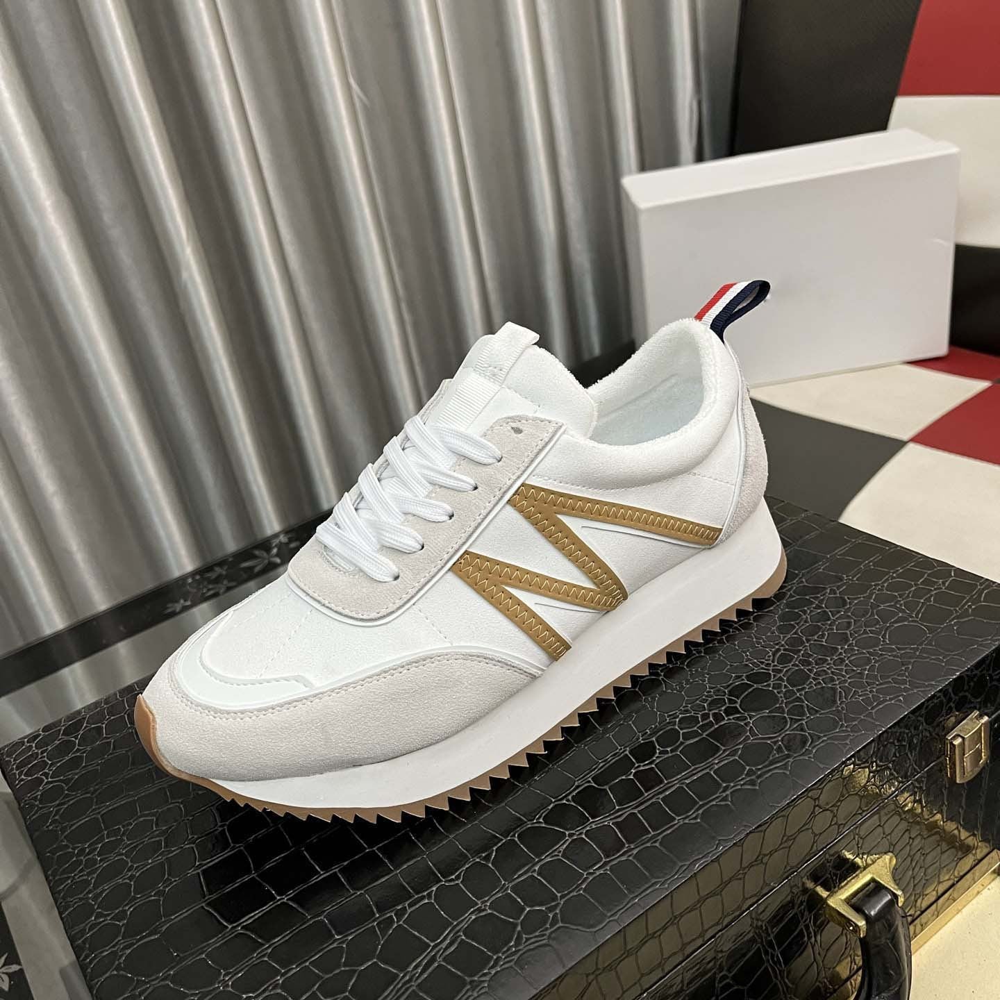 Damen Sneaker atmungsaktiv Mesh Weiße Sportschuhe