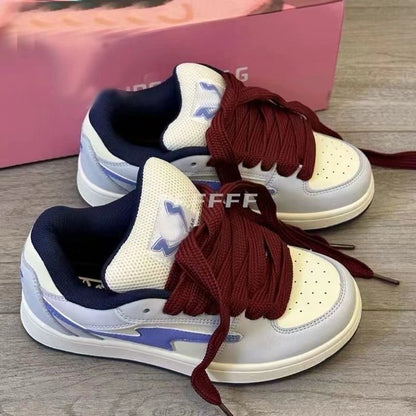 Damen Sneaker atmungsaktiv mit elastischen Schnürsenkeln Sportlich - BerlinGlamour