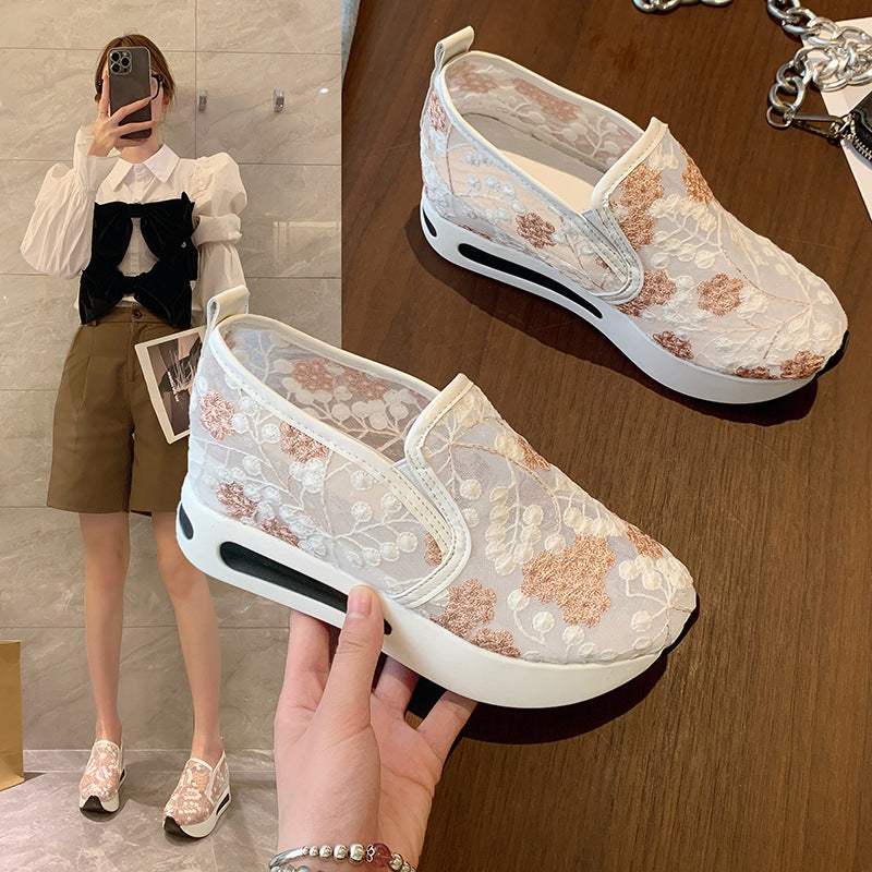 Damen Sneaker Slip-On Bequem Blumen Spitze - BerlinGlamour