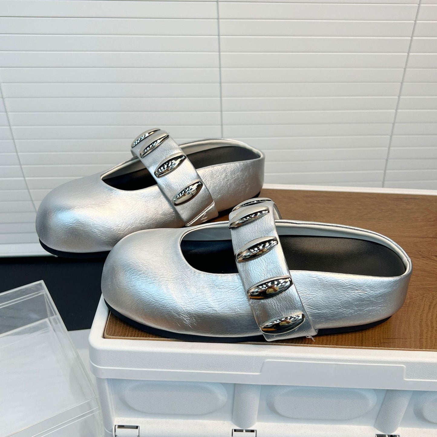 Damen Clogs mit Riemen und Schmuckdetails Modern