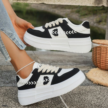 Damen Plateau Sneaker Hoch mit Applikationen und Weicher Sohle - BerlinGlamour