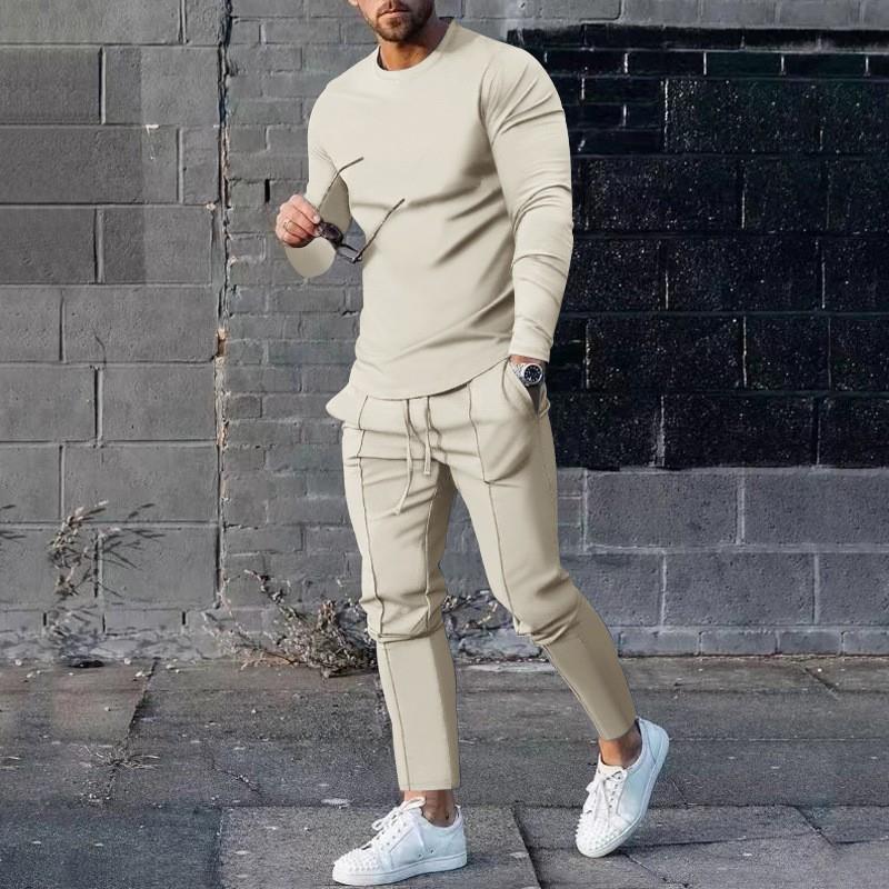 Für den Online-Shop BerlinGlamour schreibe ich einen neuen Titel: Stylische Sportbekleidung für Männer - Sweatshirt und Jogginghose Set