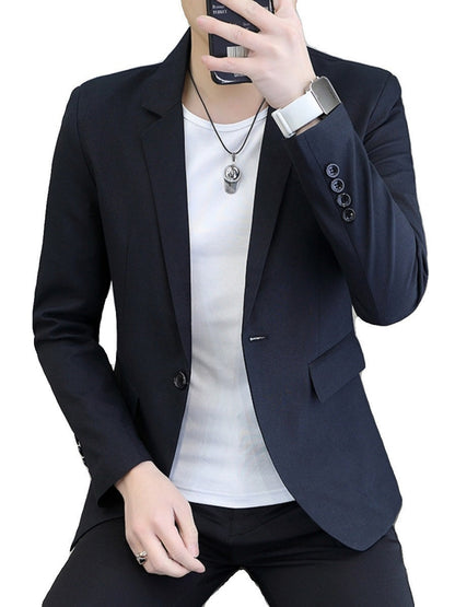 Moderne Blazer mit schmalem Schnitt und feinem Material, BerlinGlamour.