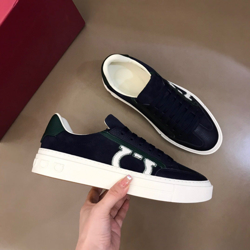 Damen Sneaker Sportlich mit Logo-Design und rutschfester Sohle