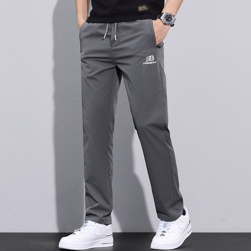 ein Beispiel für einen E-Commerce-Produktitel auf Deutsch: Sportliche Freizeithose mit verstellbarem Kordelzug
