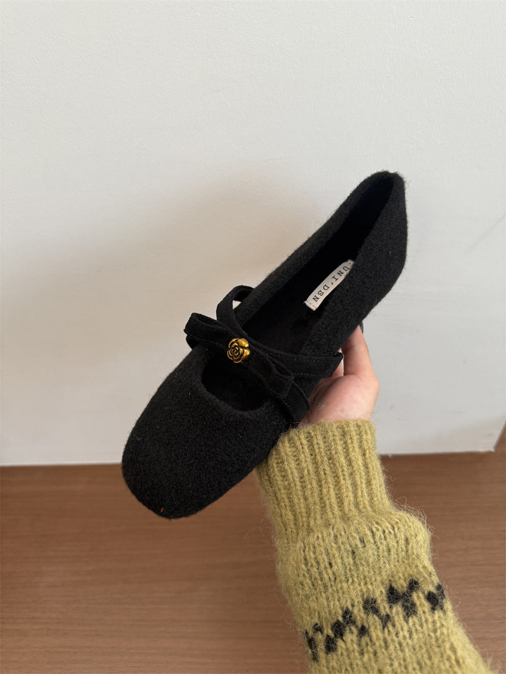 Damen Hausschuhe Weich Filz mit Riemchen Winter