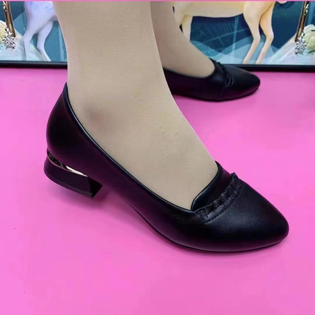 Elegante Damen Ballerinas mit Absatz und dezentem Design
