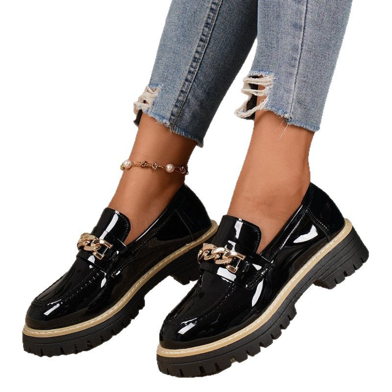 Damen Slipper Glänzend Komfortabel mit Kettenakzent