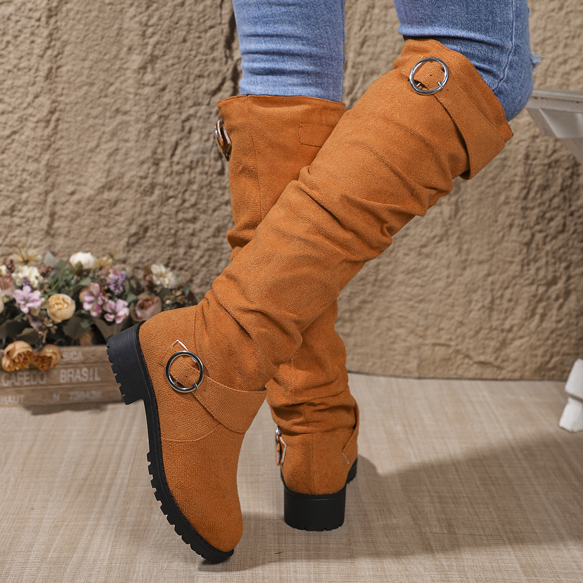 Damen Stiefel Hoch mit Rüschen Design und Riemen Schwarz