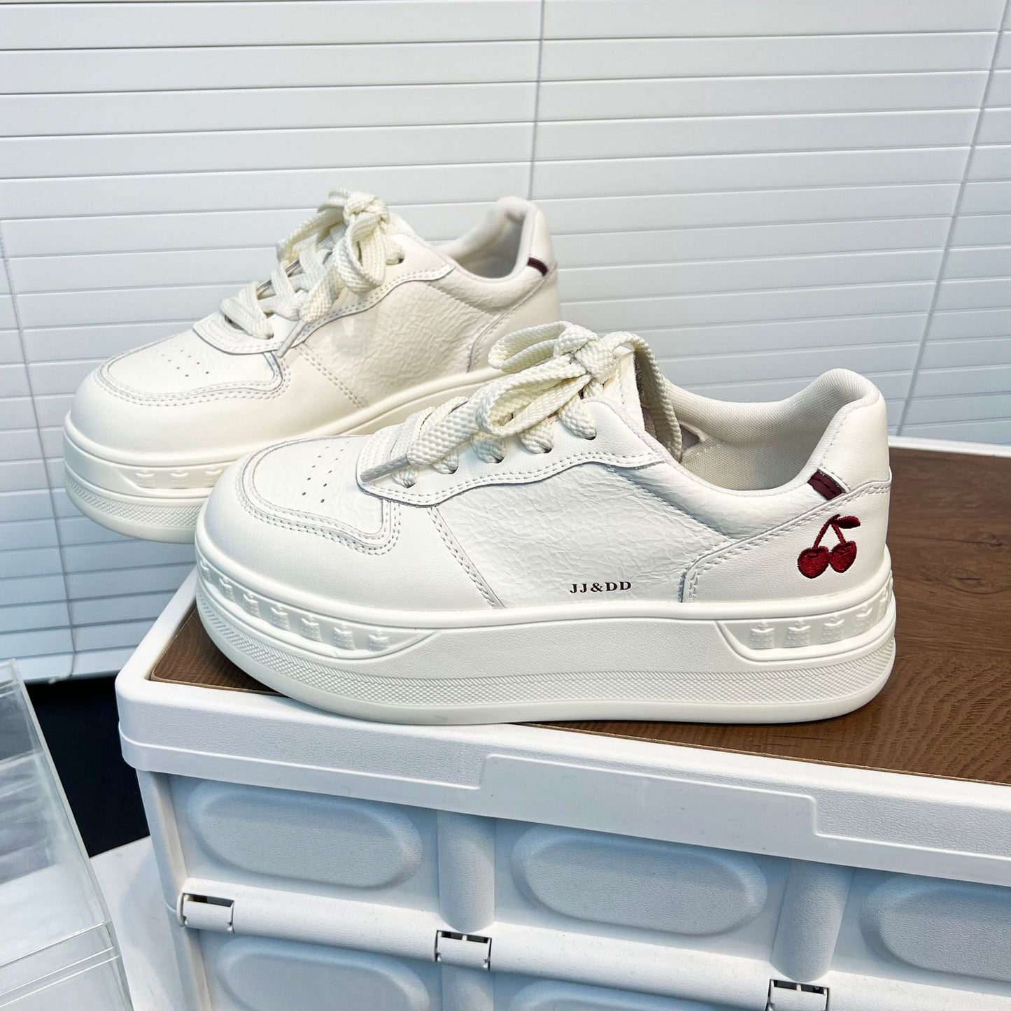 Damen Sneaker Plateau Schuhe Mode Kirsch Design - BerlinGlamour