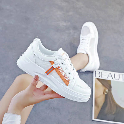 Damen Sneaker mit Schriftzug und dämpfender Sohle BequemSport