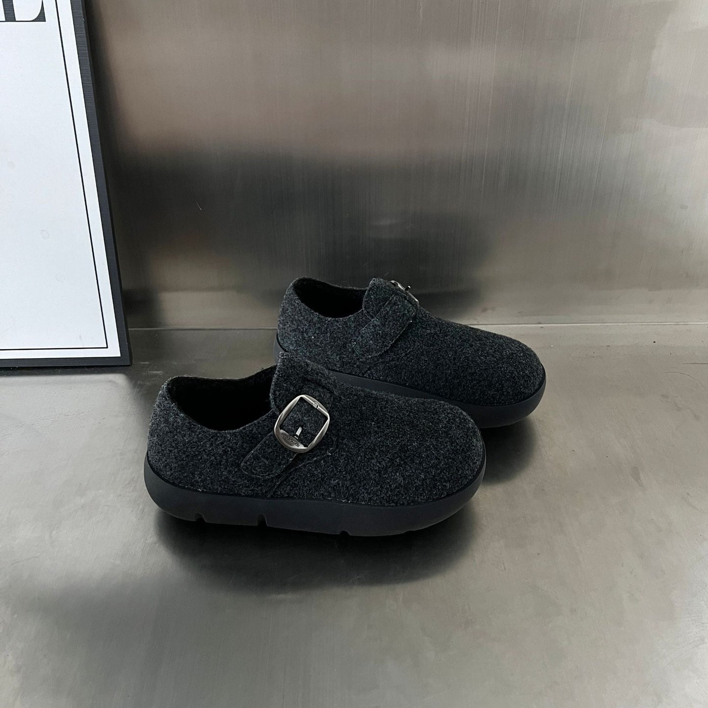 Damen Clogs Bequem Schnallen Design Modern