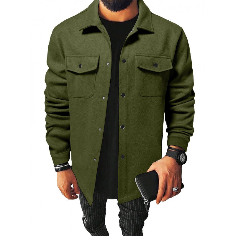Herren Jackenhemd aus robustem Material mit praktischen Taschen Berlin-Glamour, ideal für den modernen Mann, der Wert auf Qualität und Stil legt. Diese Herren Jackenhemd aus robustem Material bieten ein