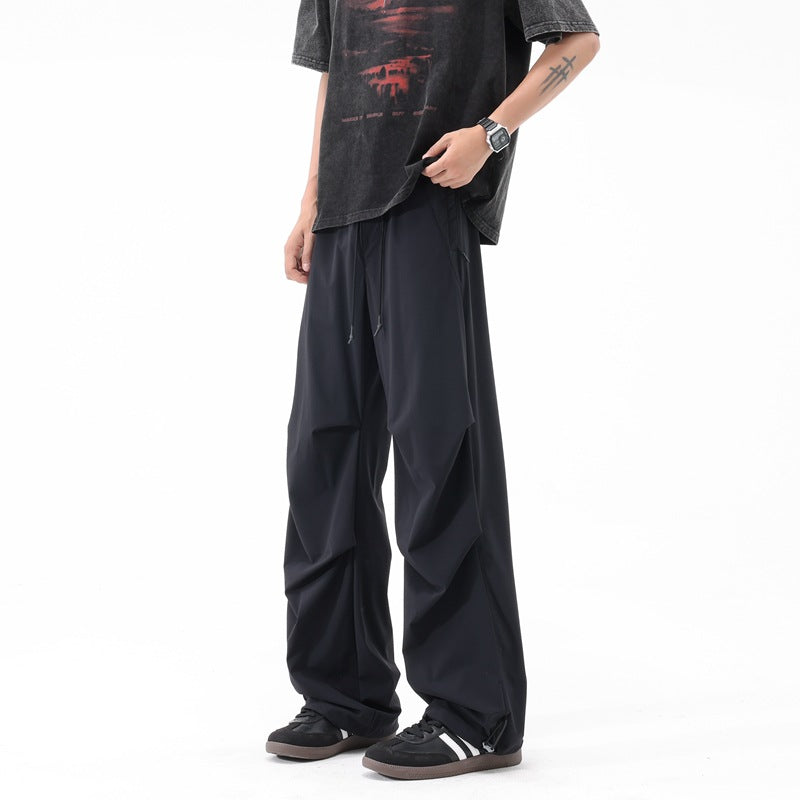 Herren Sporthose Weite Fit mit Draped-Design Schwarz