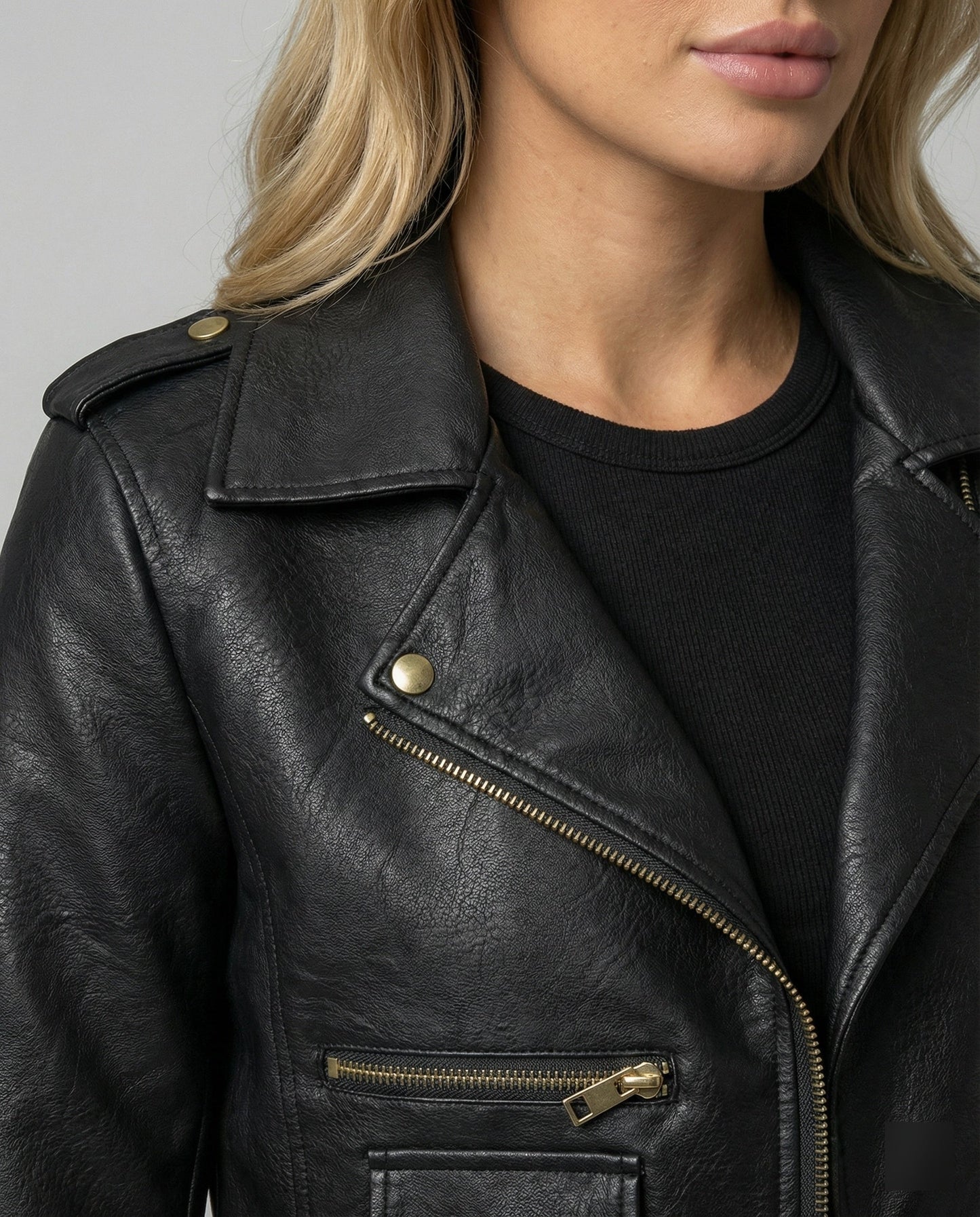 Lederjacke Damen Kurz mit Hemdkragen und Reißverschluss
