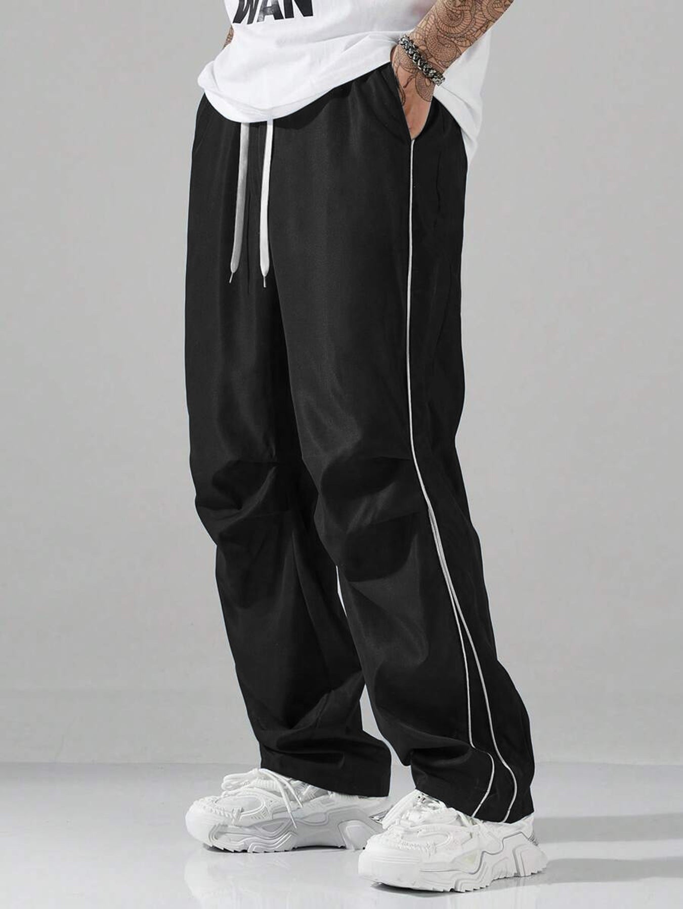 Herren Sport Hose Freizeit mit Paspelierung Modern