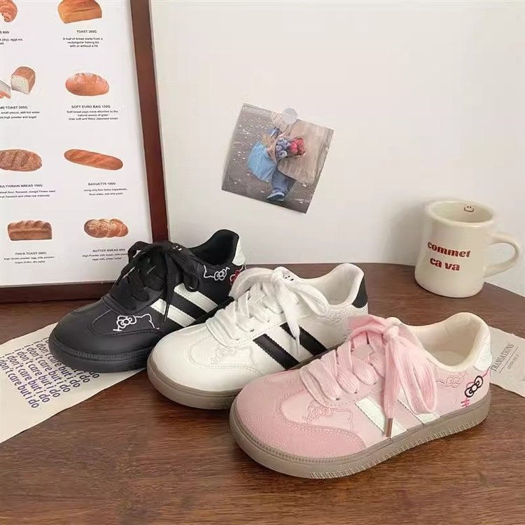 Damen Sneaker Hello Kitty Schuhe Verspielt Mode