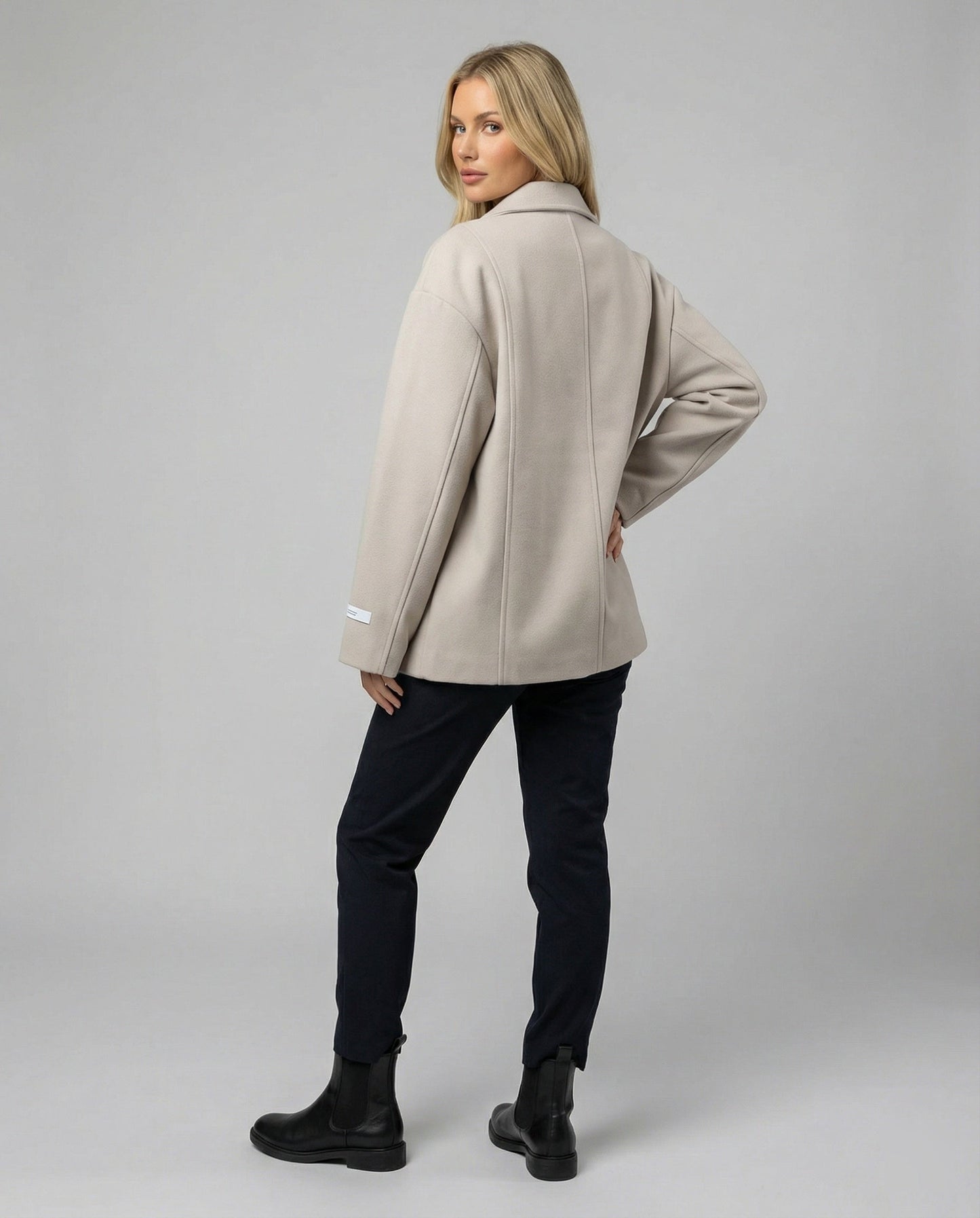 Damen Strickcardigan Weiß Großzügig Mit Knöpfen und Taschen